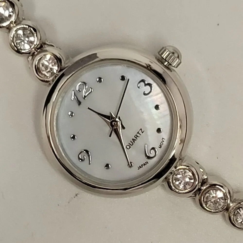 N/A women silver